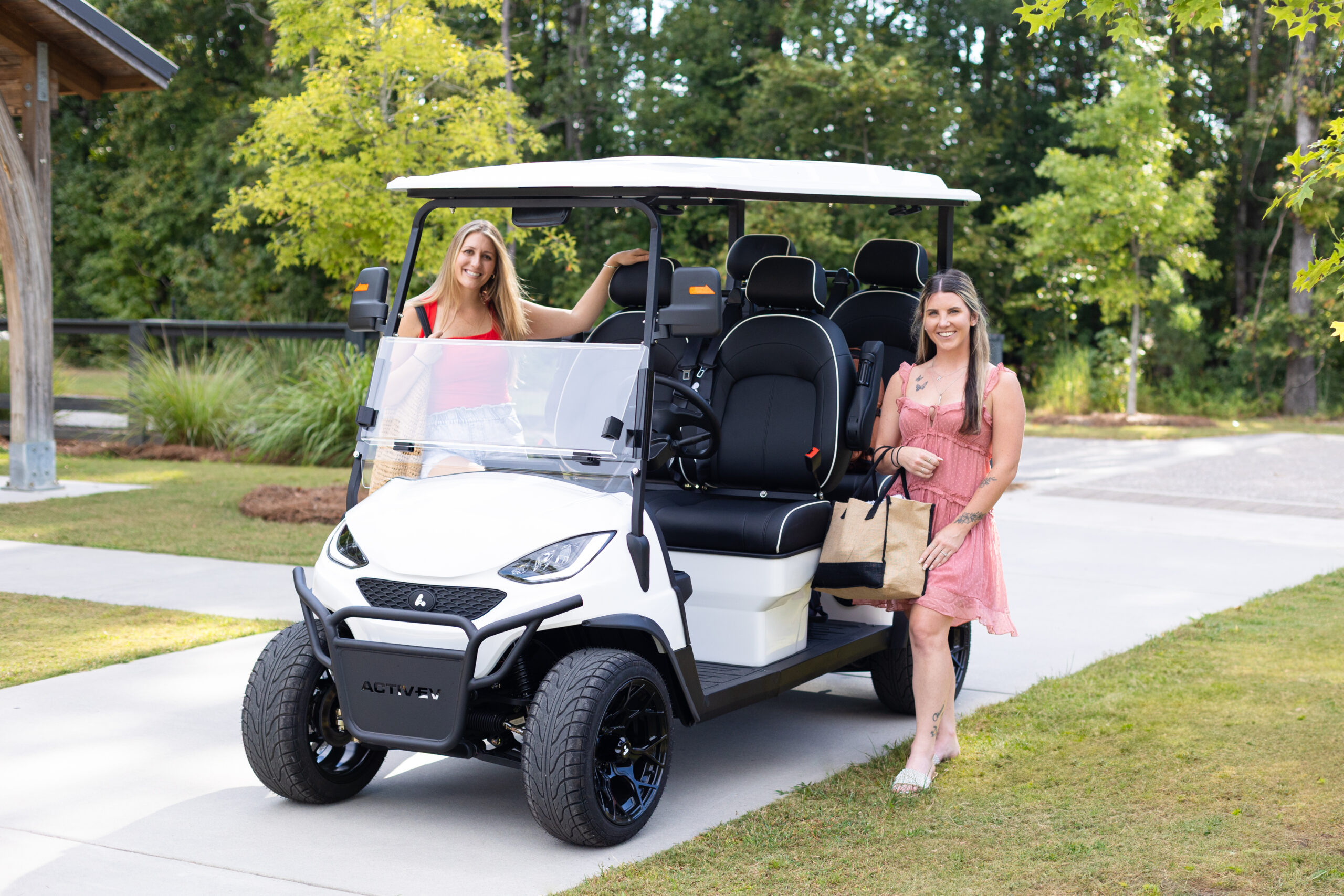 ActivEV Pulse 4 passenger forward facing golf cart exterior